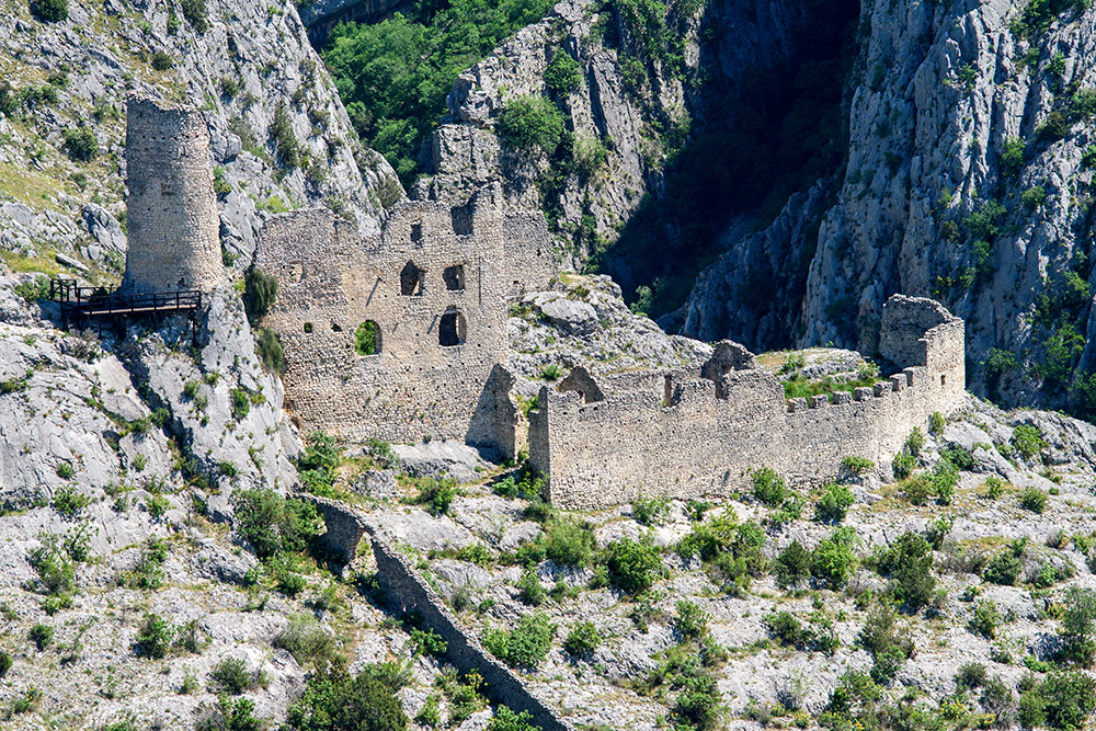 11 Medieval Fortifications - Turistička zajednica Šibensko kninske županije